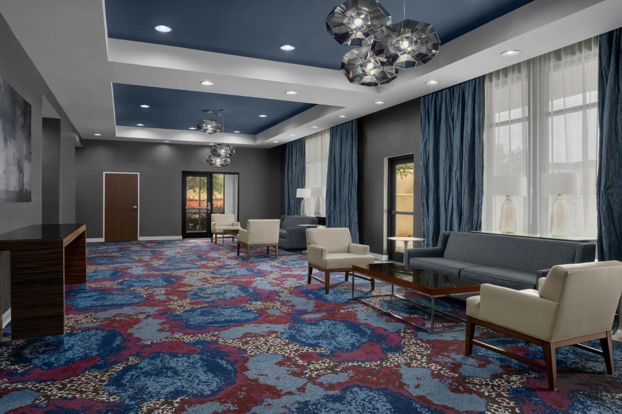 Courtyard By Marriott Houston Mills